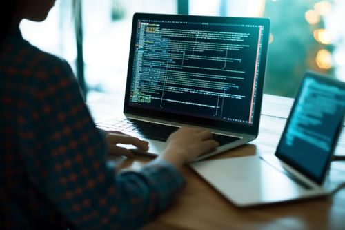 多模态与AI搜索的全球科技竞速 中国AI的崛起与“且信天工”网络工程的探索